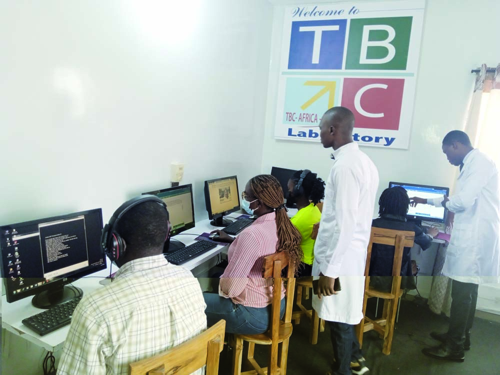 Laboratoire et salle multimédia de TBC-Africa-USA : Des dispositifs pour perfectionner l’apprentissage en anglais des étudiants